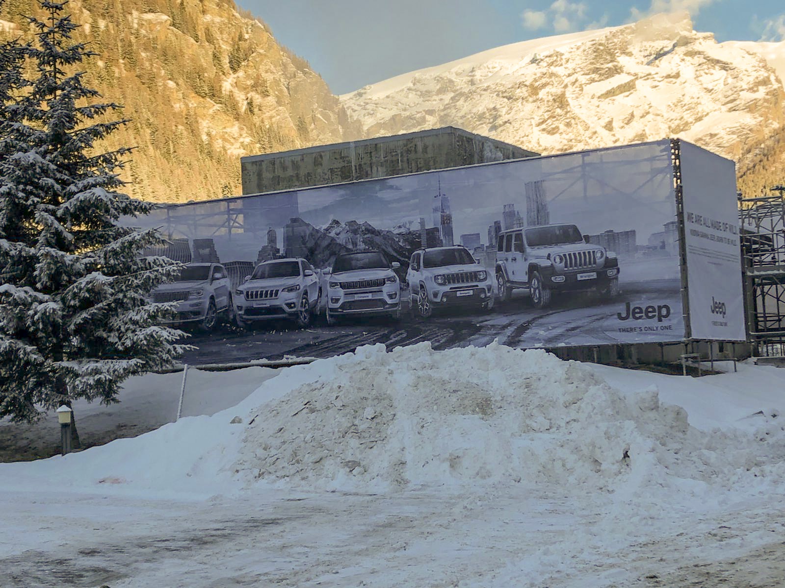 Ponteggi per pubblicità