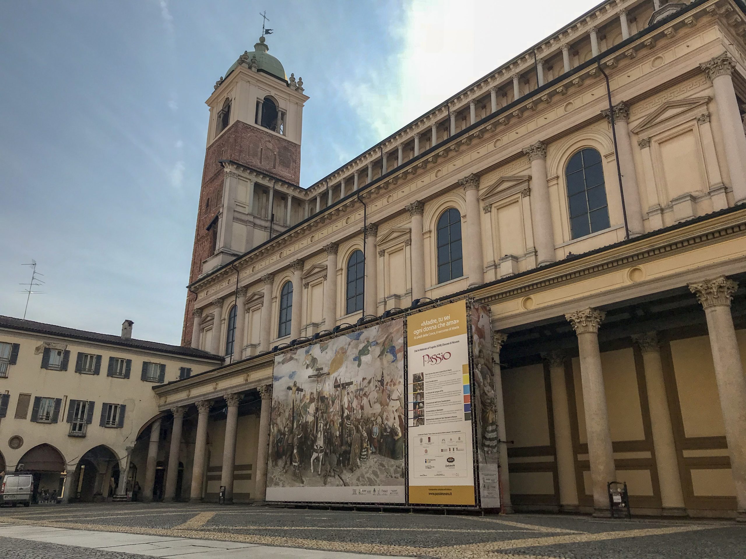 Ponteggi per pubblicità