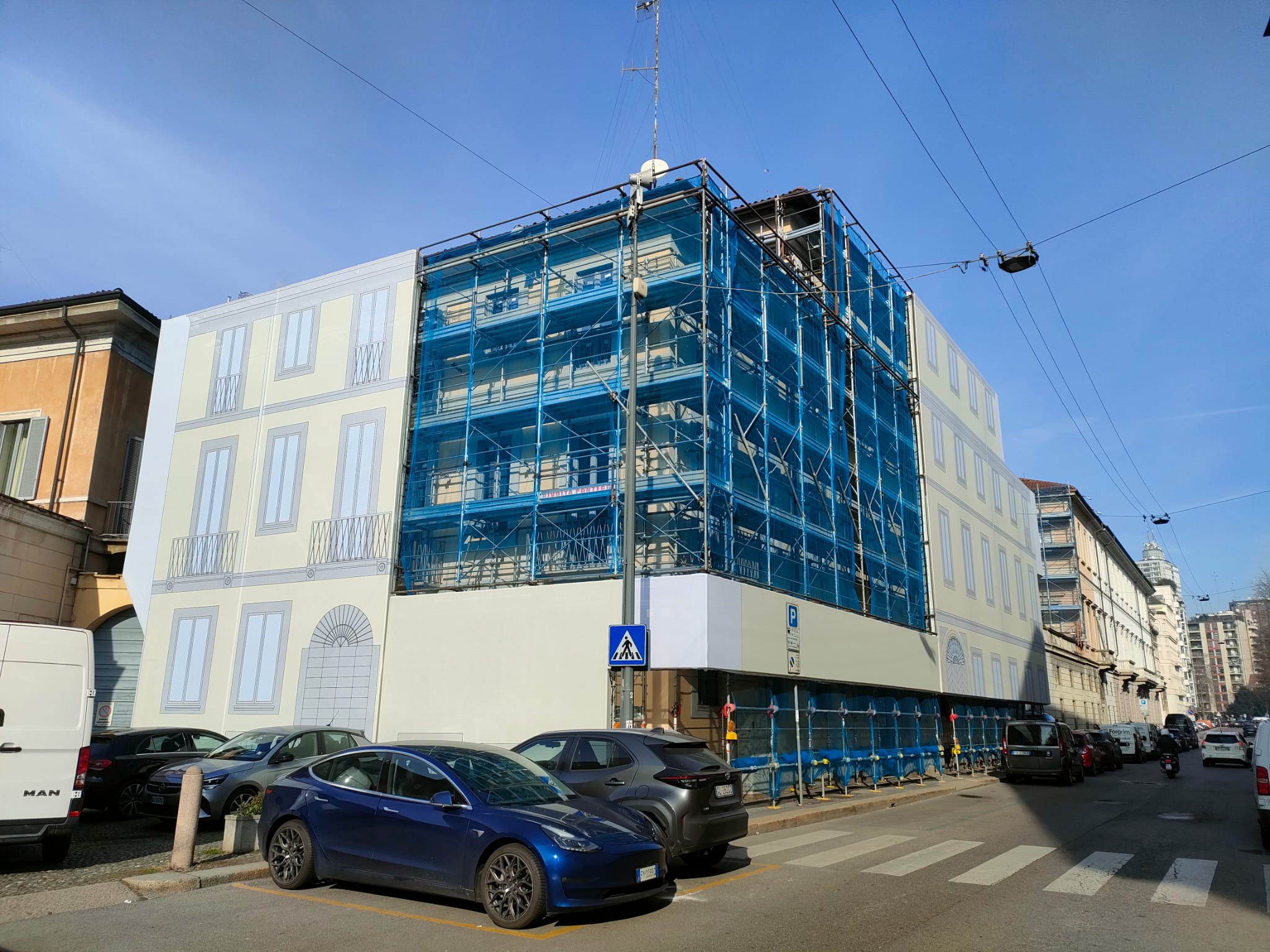 Ponteggi per pubblicità