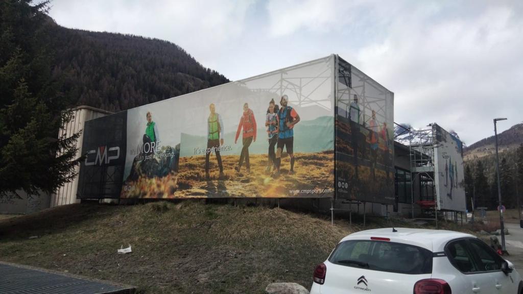 Ponteggi per pubblicità